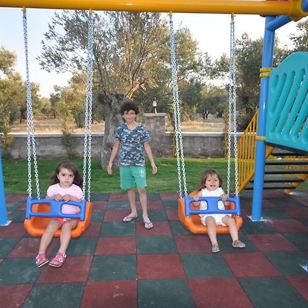 Zeytin Arasi Apart Otel Айвалик Екстер'єр фото