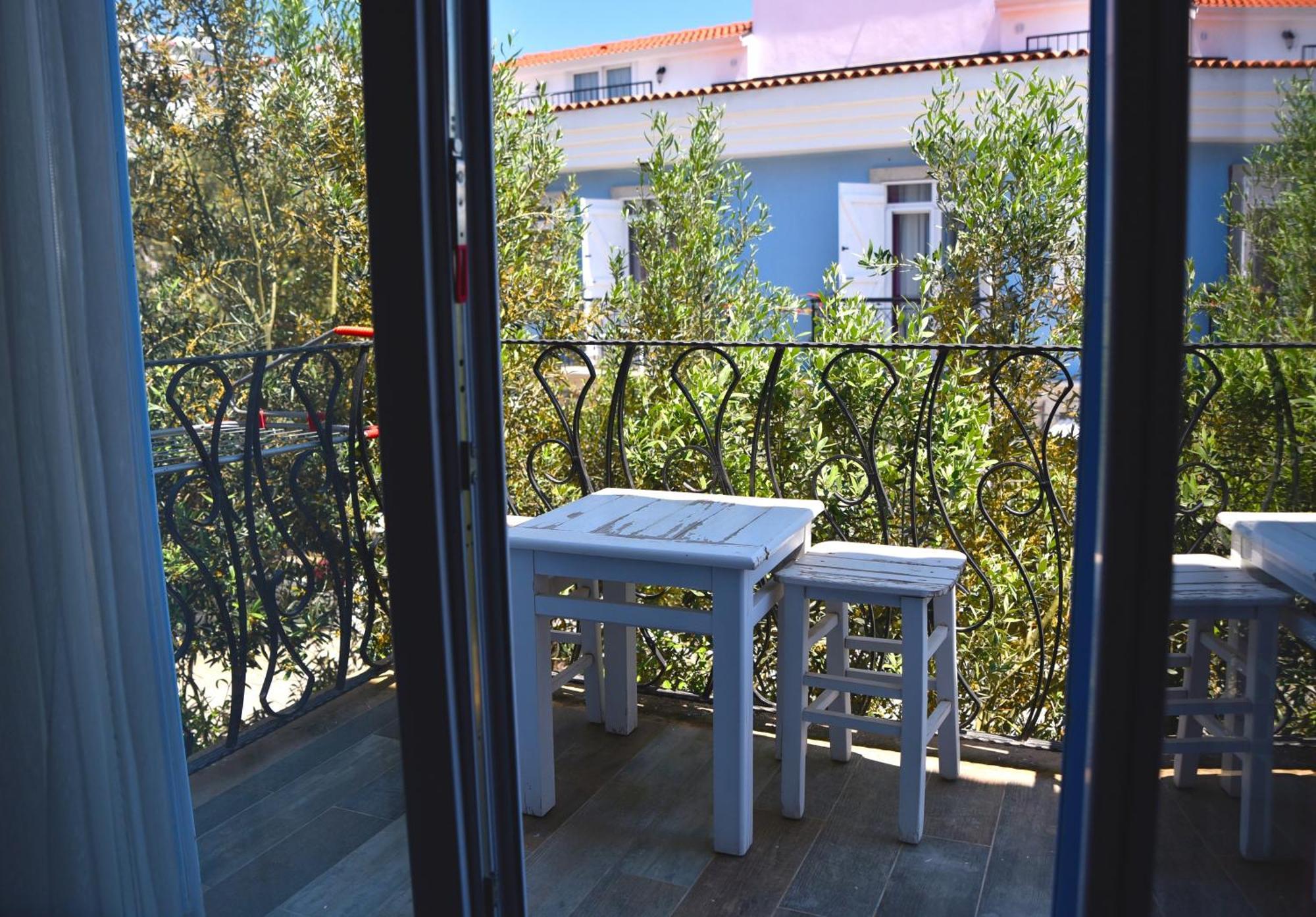 Zeytin Arasi Apart Otel Айвалик Номер фото