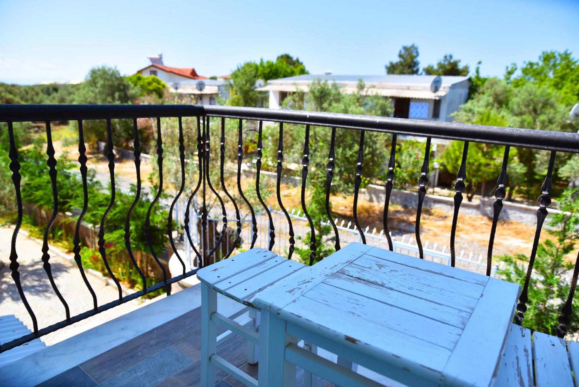 Zeytin Arasi Apart Otel Айвалик Номер фото